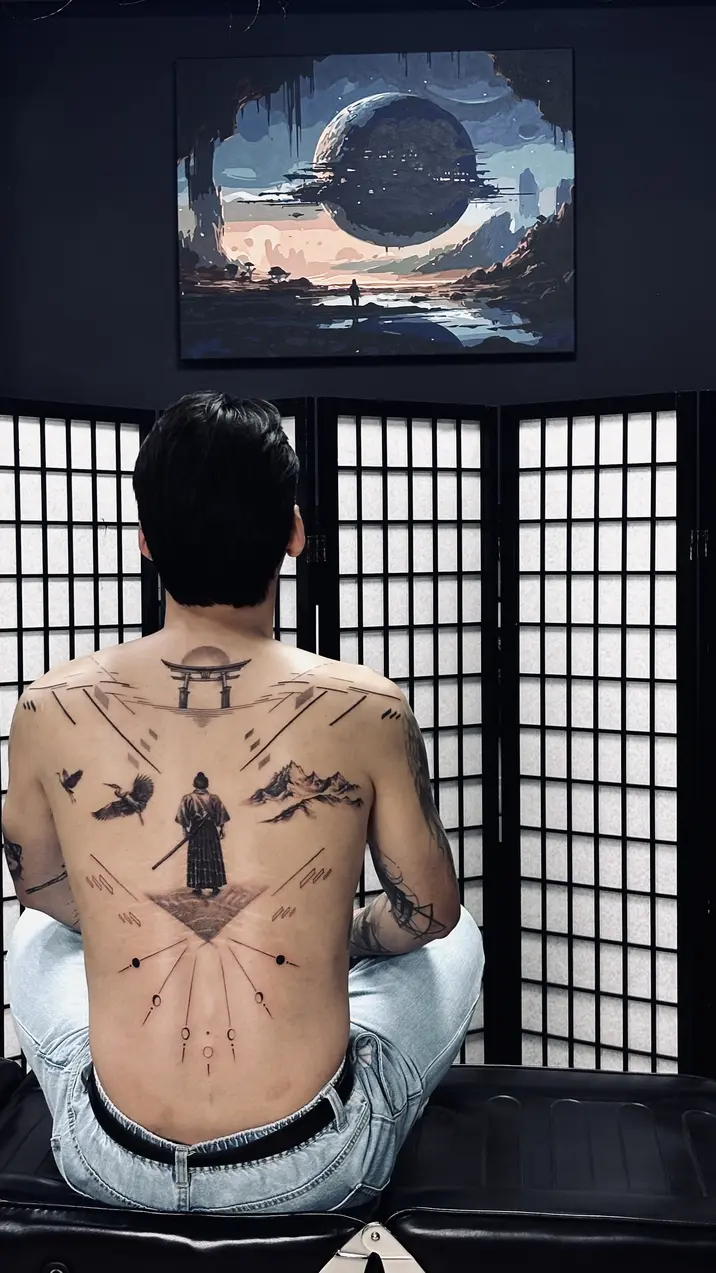 Originální tetování od Šimona Holomka – ukázka motivu IMG_8985 | Tattoo Gallery Brno a Neon Spot Hodonín | Precizní práce, kreativní návrhy, profesionální tetování.